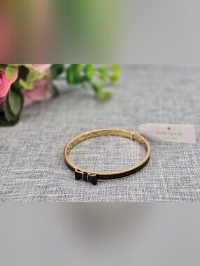 Kate Spade New York Take a Bow Bangle Bracelet Black Enamel Gold Plate NWT